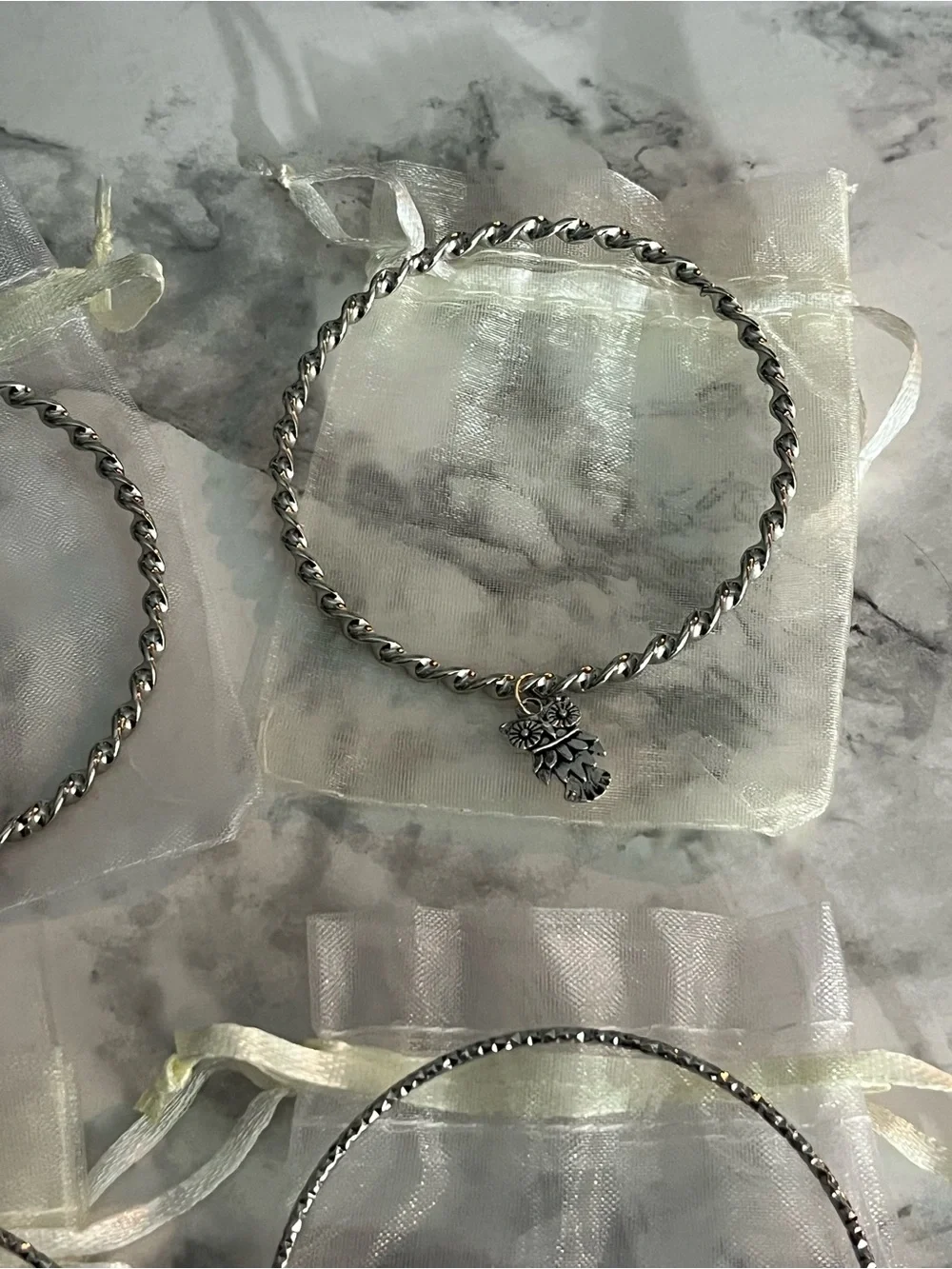 NEW Lot of 5 Women’s Owl Charm Bangle Bracelets + Gift Pouches